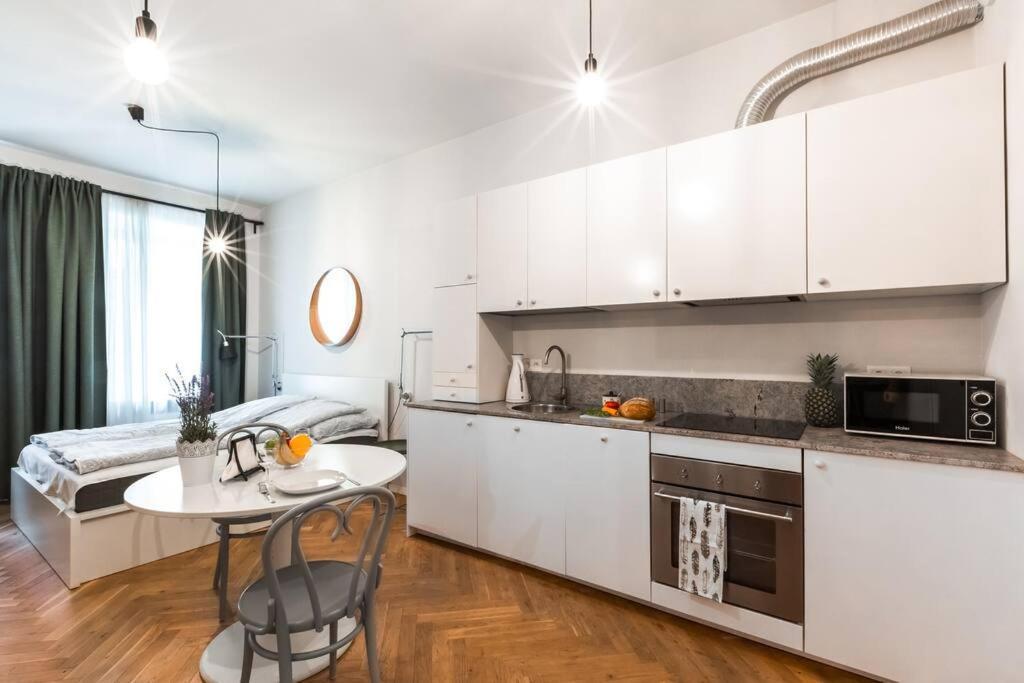 Cute Perfect For Business And Travel. Leilighet